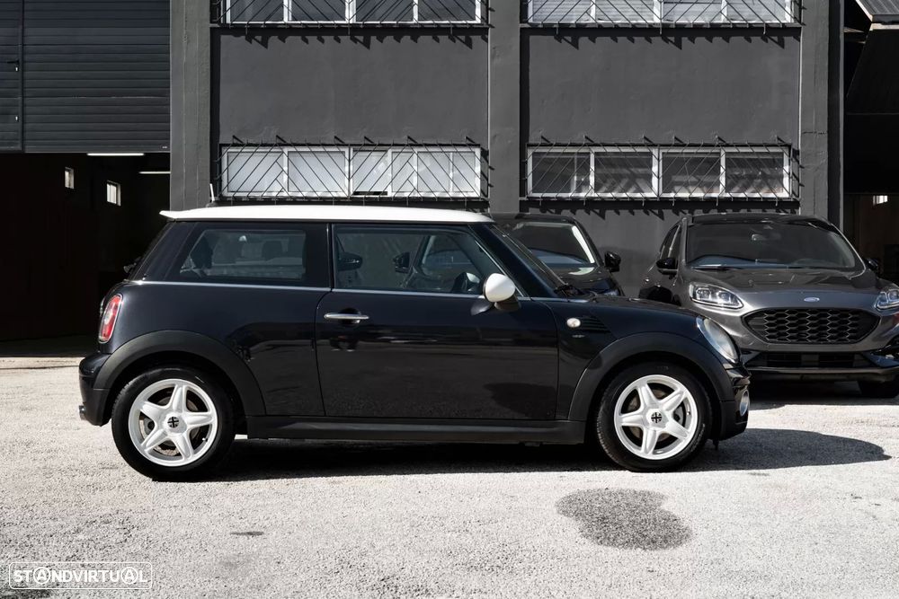 MINI 3 Portas Cooper D - 3