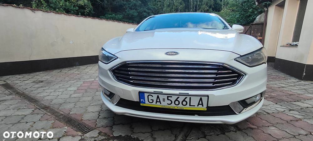Ford Fusion - 2