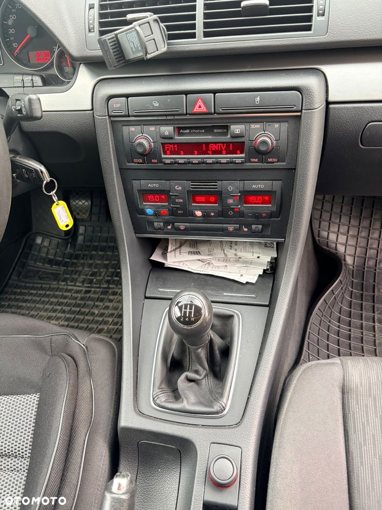 Audi A4 Avant - 22
