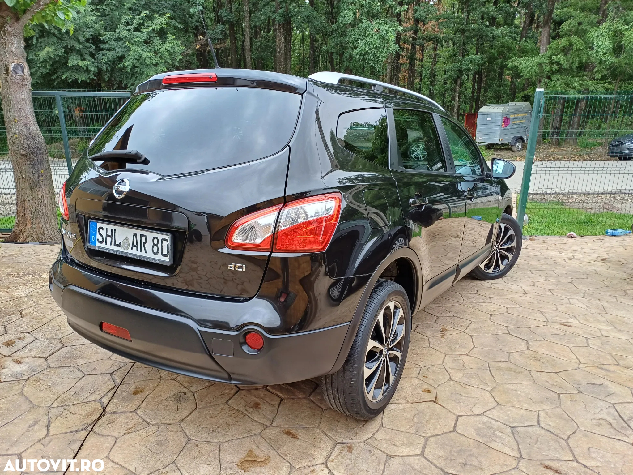 Nissan Qashqai 2.0 DCI 4 x 4 DPF tekna - 4