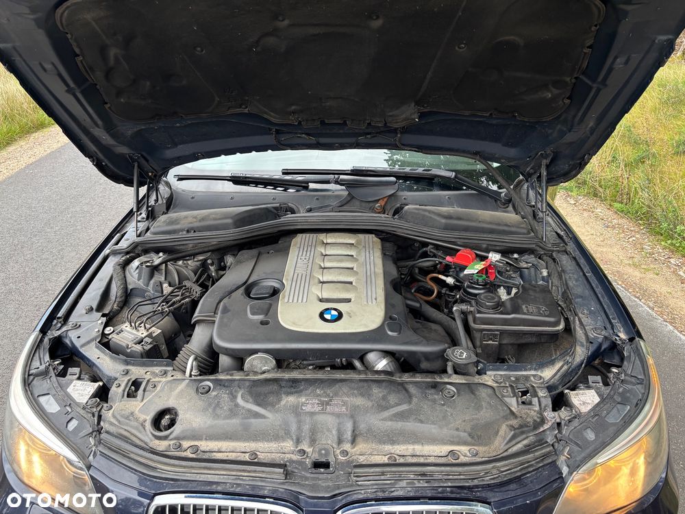 BMW Seria 5 525d - 9