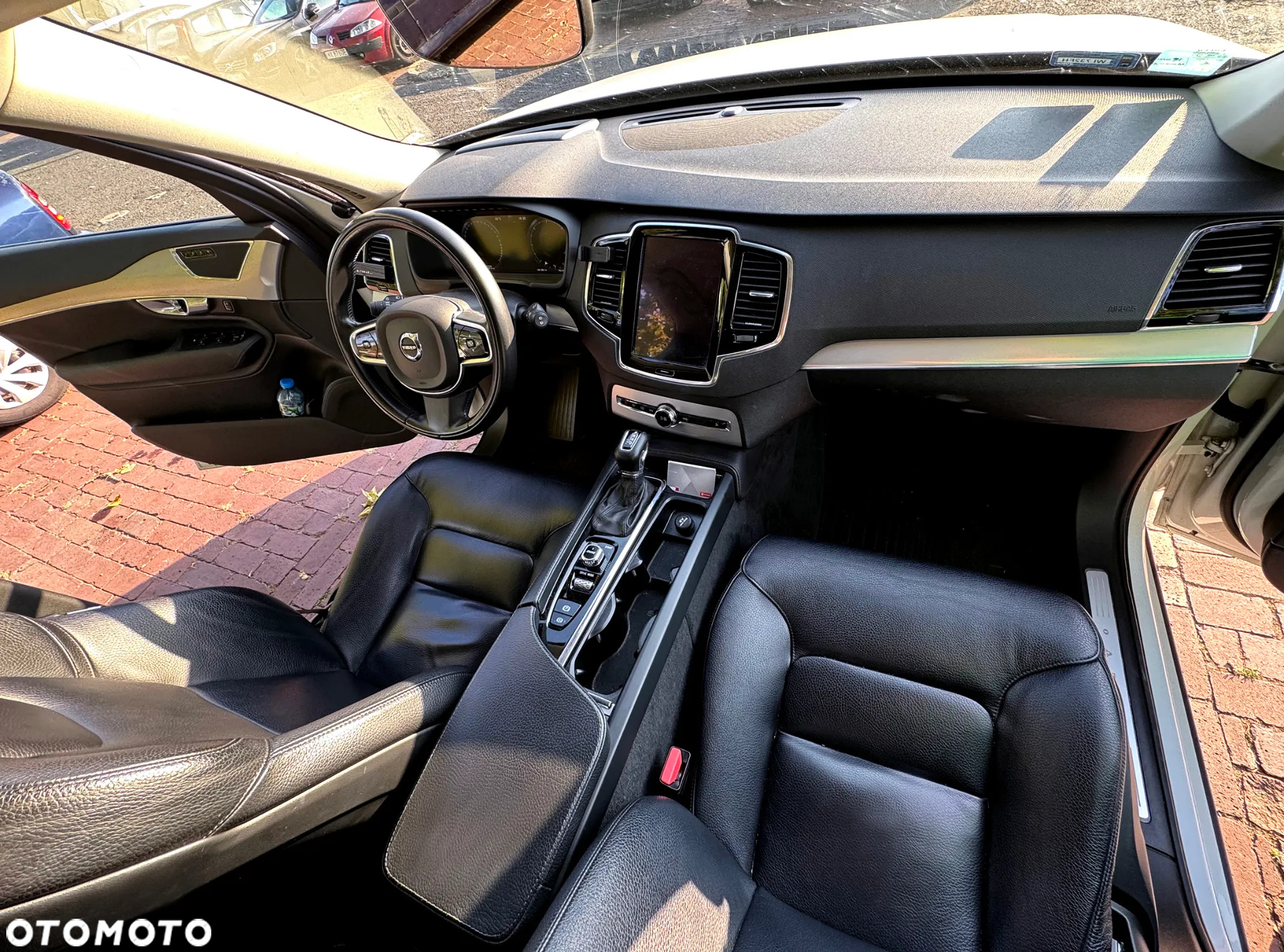 Volvo XC 90 D5 AWD Momentum - 10