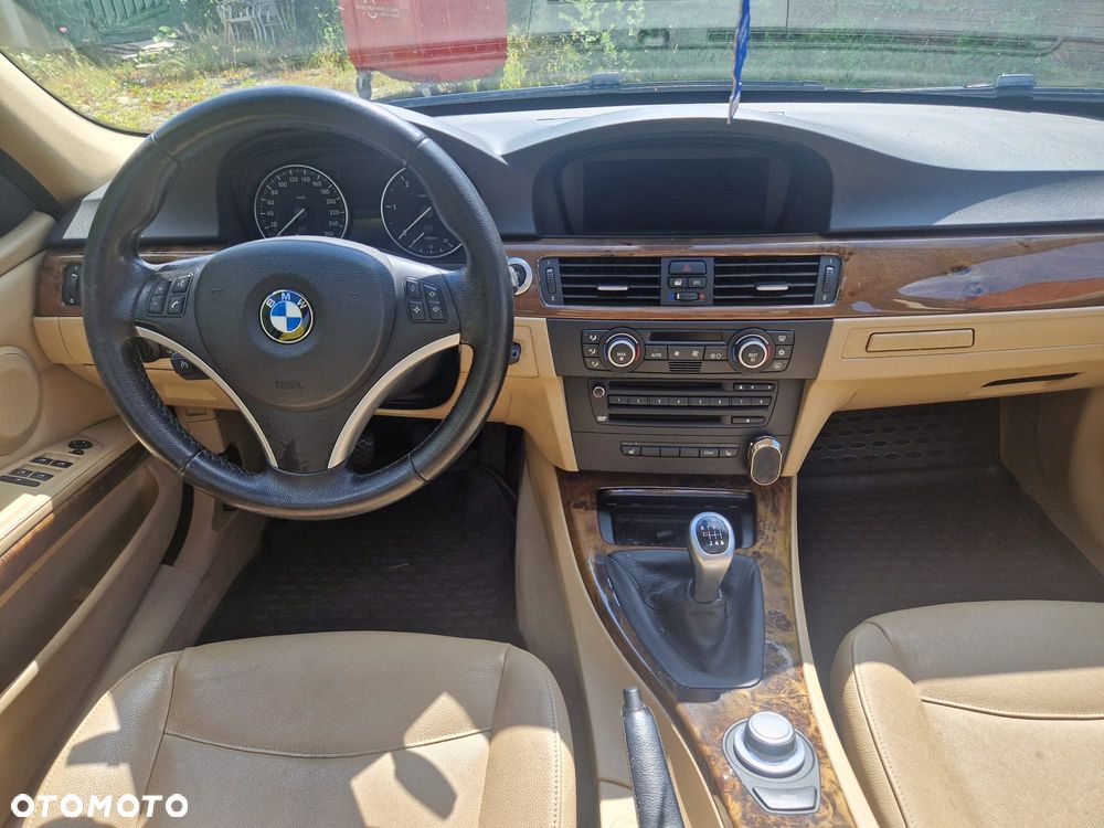 BMW Seria 3 318d DPF - 10