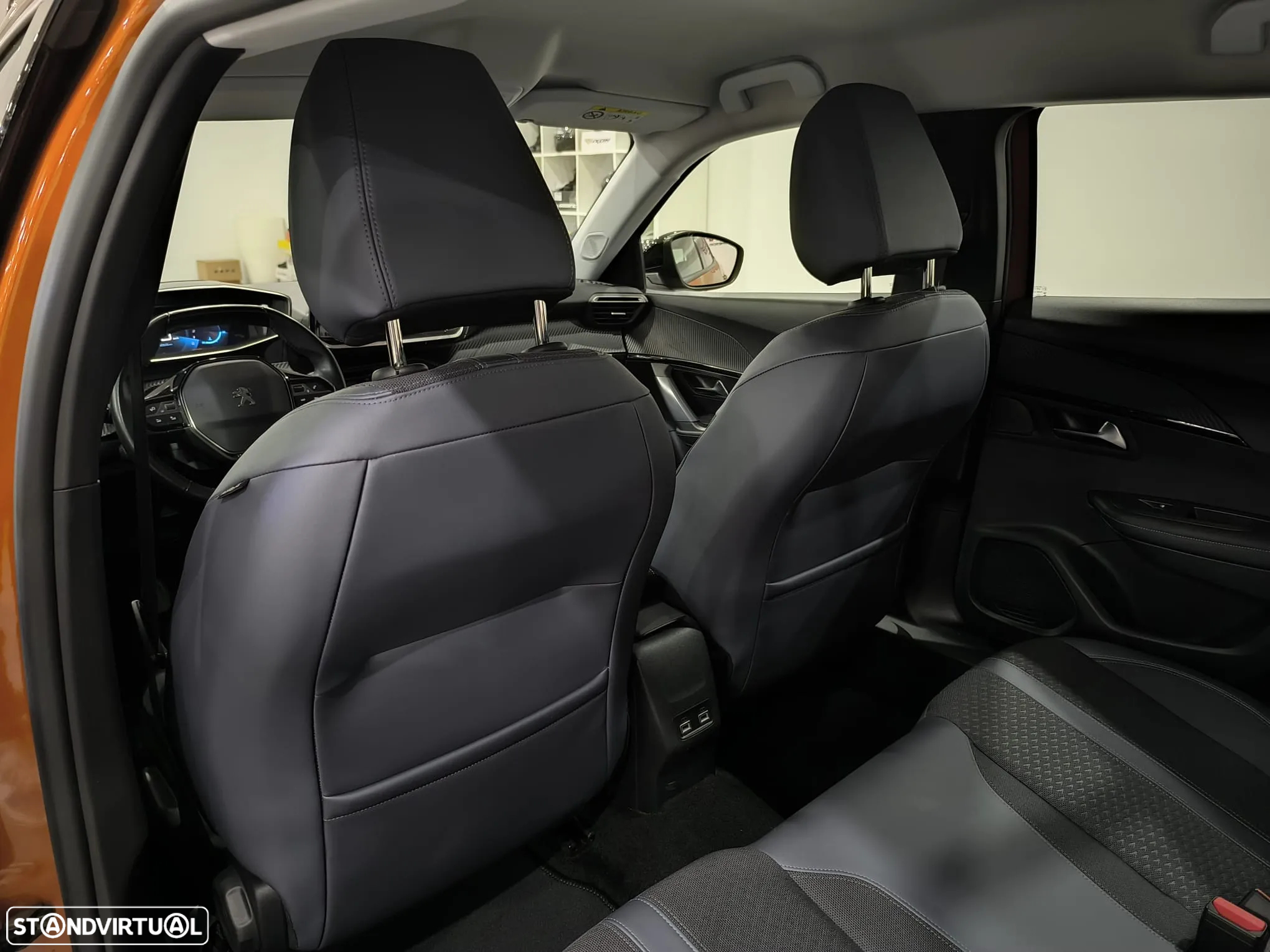 Peugeot 2008 1.2 PureTech Allure - 28