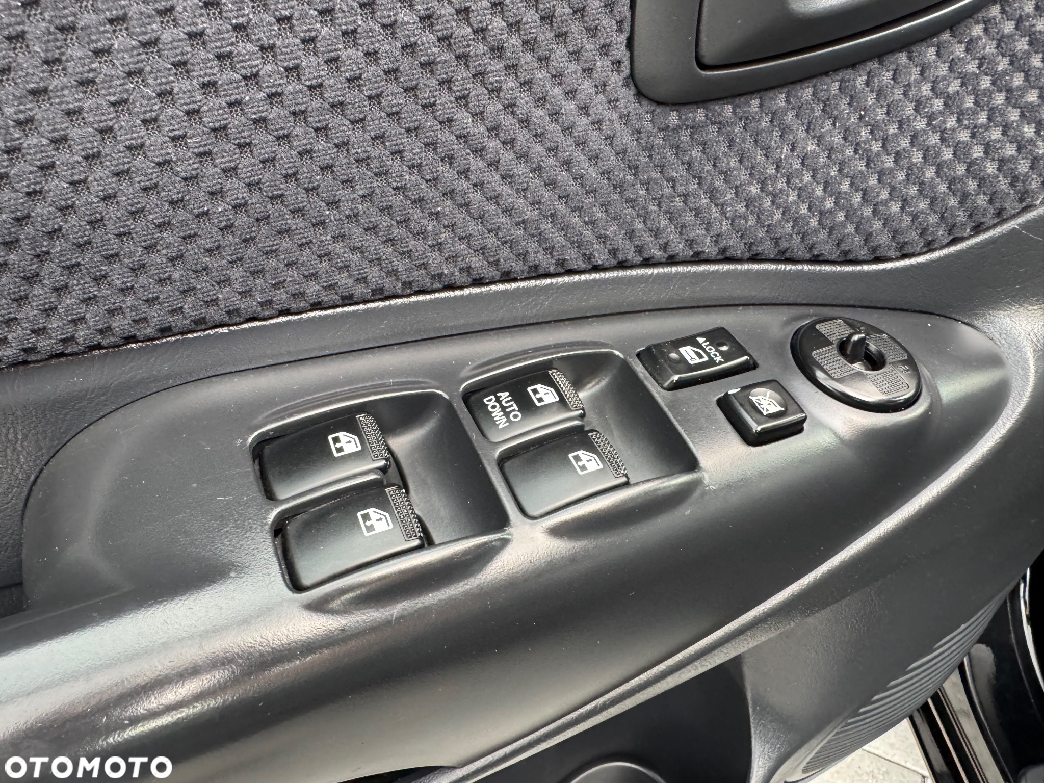 Hyundai Tucson 2.0 Comfort 2WD - 27