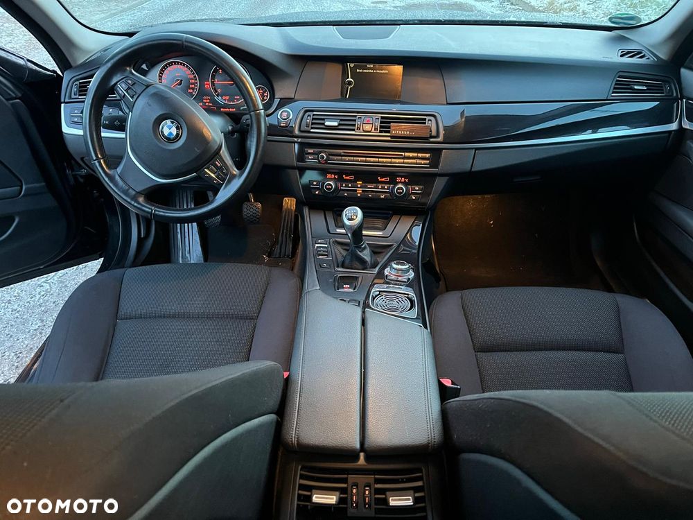 BMW Seria 5 520d - 8