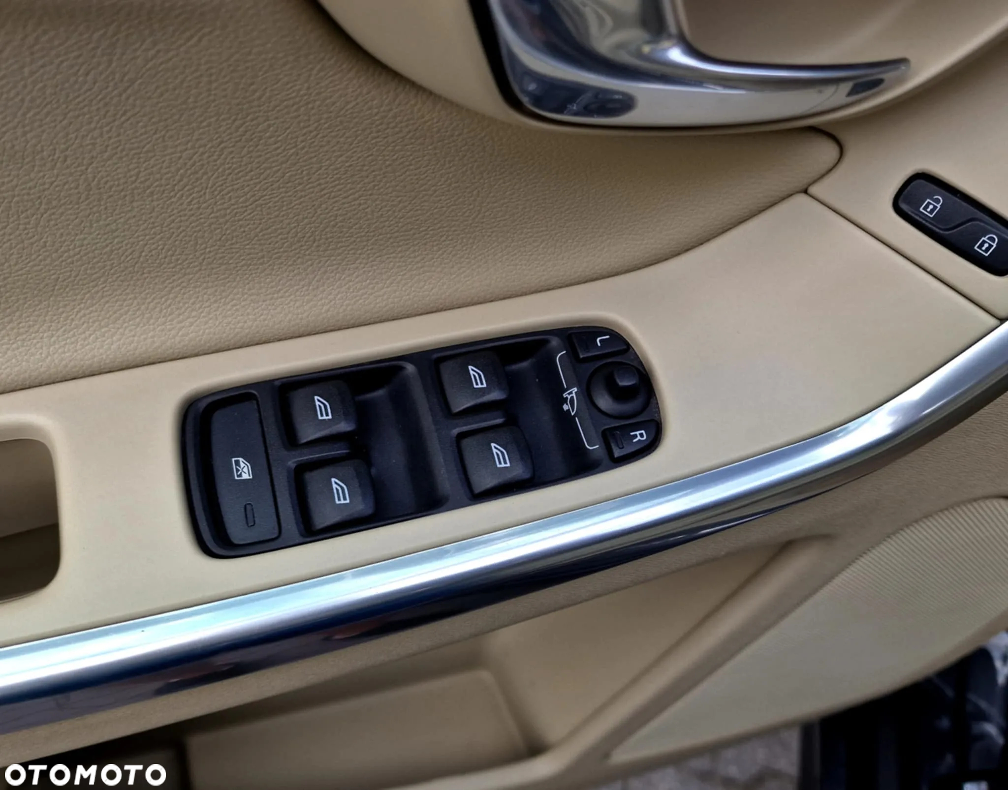 Volvo XC 60 D4 AWD Summum - 33