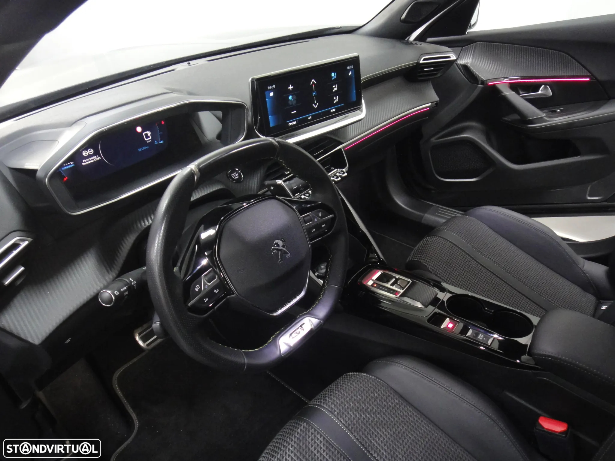 Peugeot 2008 1.2 PureTech GT EAT8 - 14