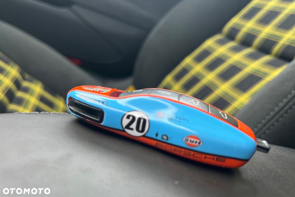 Porsche 718 Cayman - 15