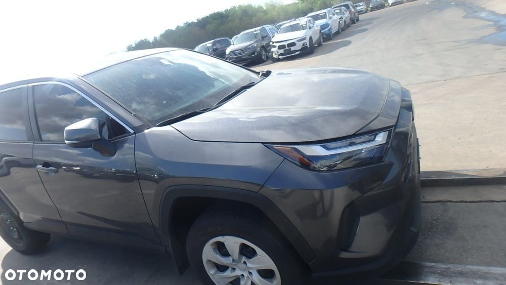 Toyota RAV4 - 10