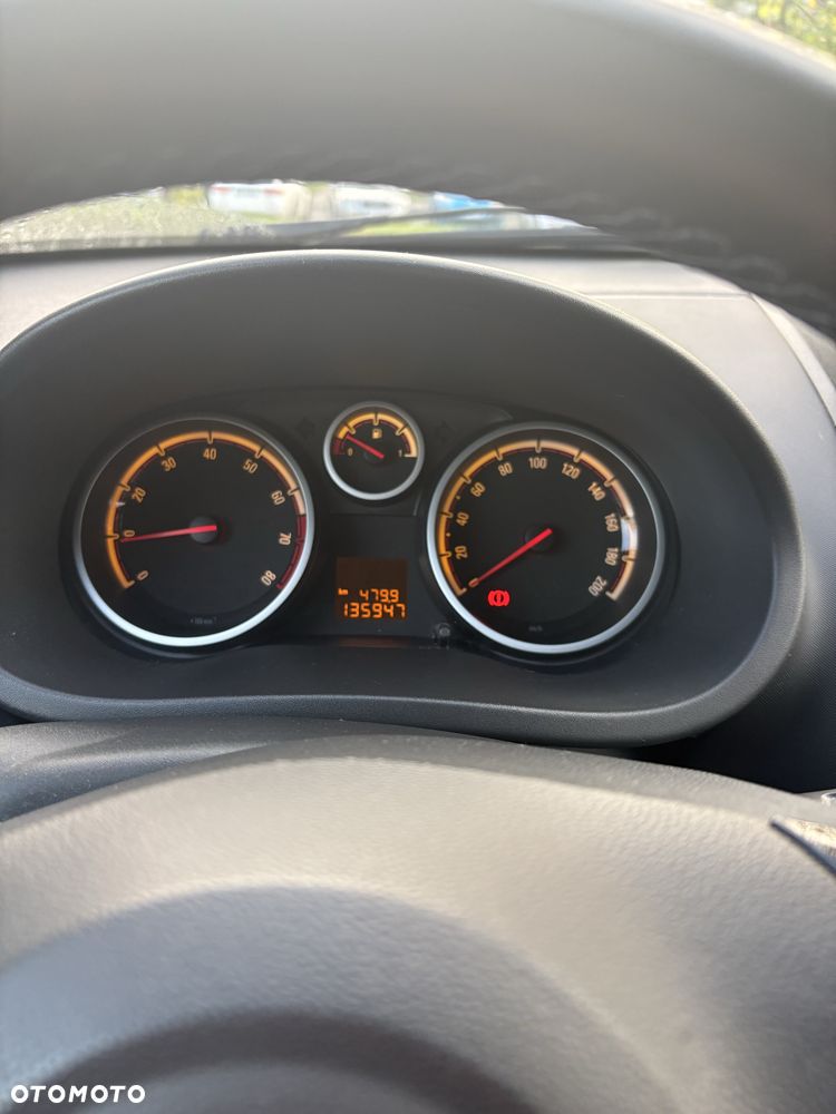 Opel Corsa 2010 photo 2