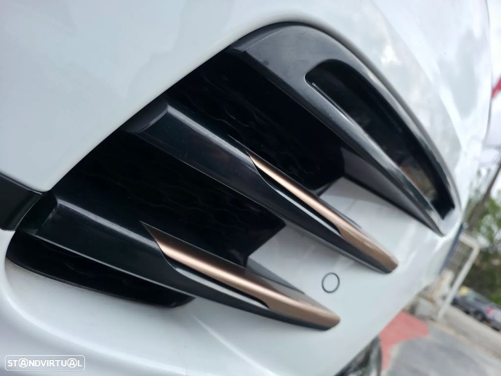 Land Rover Range Rover Velar 2.0 R-Dynamic SE - 4