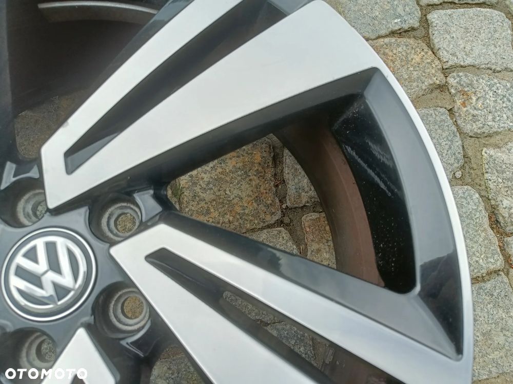 Felga aluminiowa 18 VW T-Cross T Cross 7Jx18 H2 ET39 2GM601025H - 5