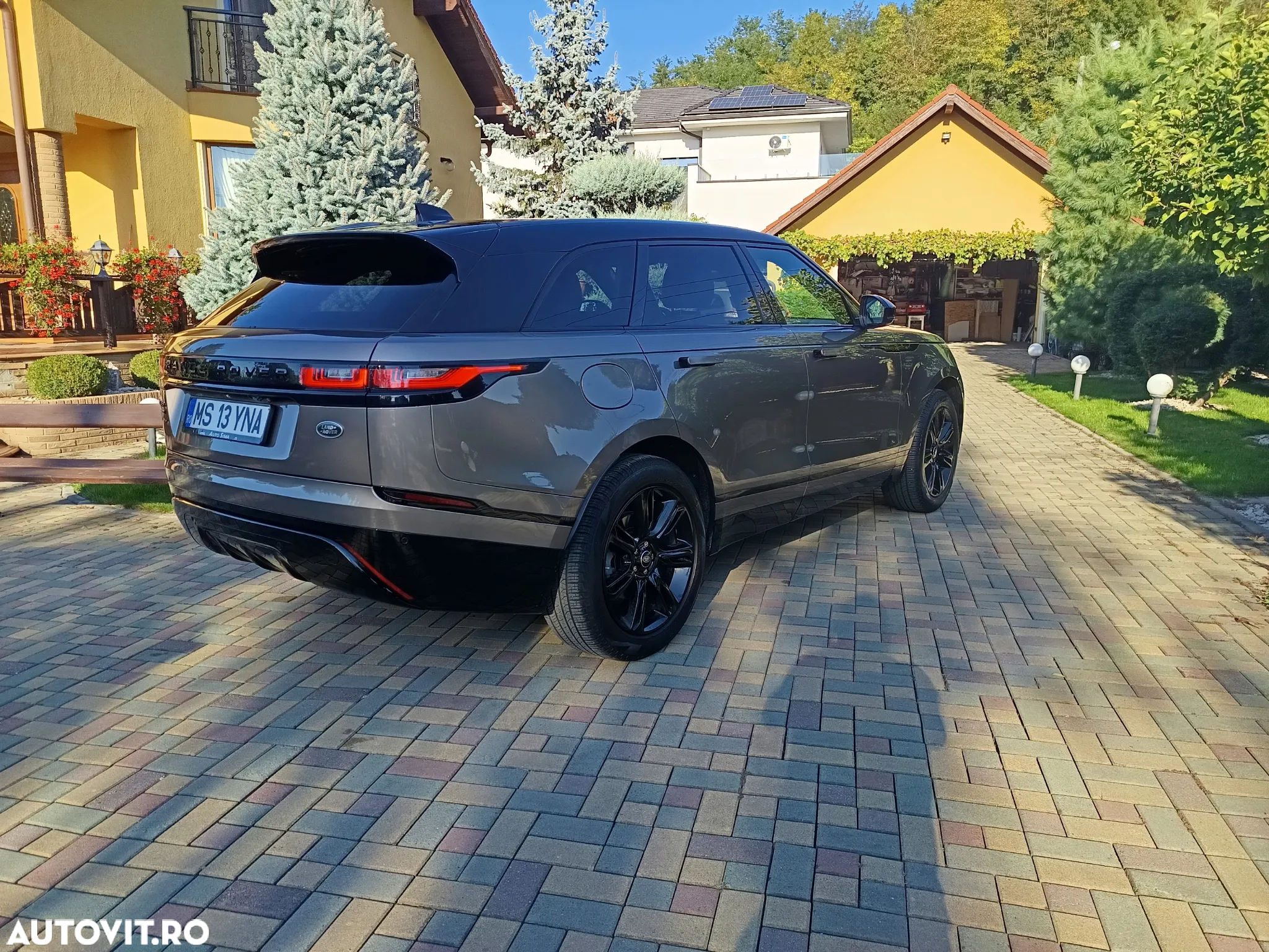 Land Rover Range Rover Velar 2.0 R-Dynamic S - 3