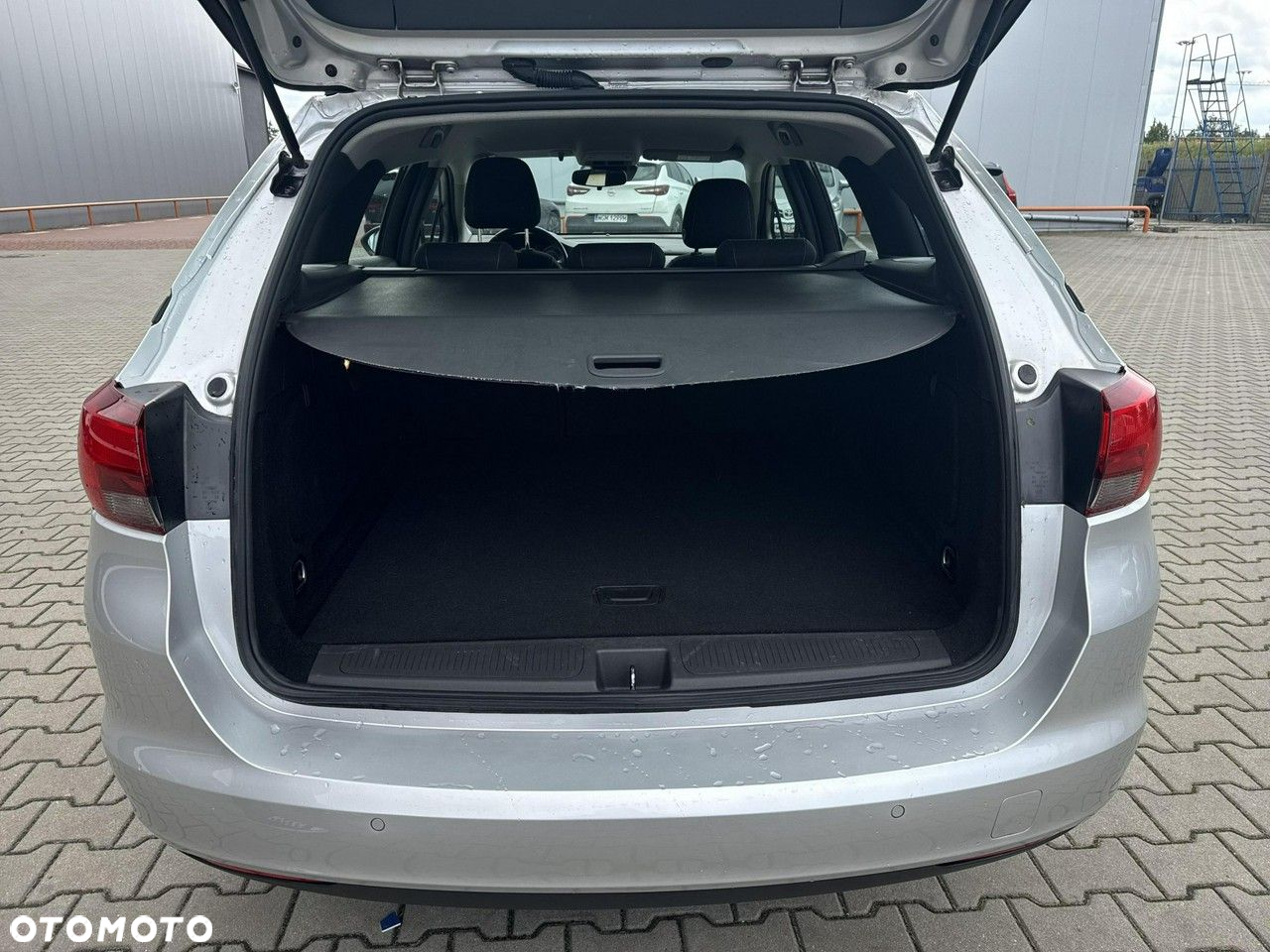 Opel Astra V 1.4 T Edition S&S - 16
