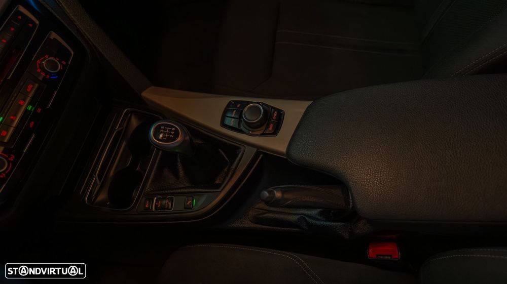 BMW 320 d Touring ED Advantage - 18