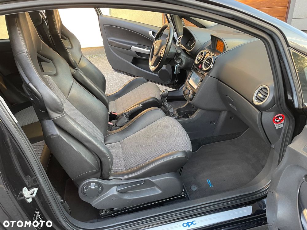 Opel Corsa 1.6 Turbo OPC - 25