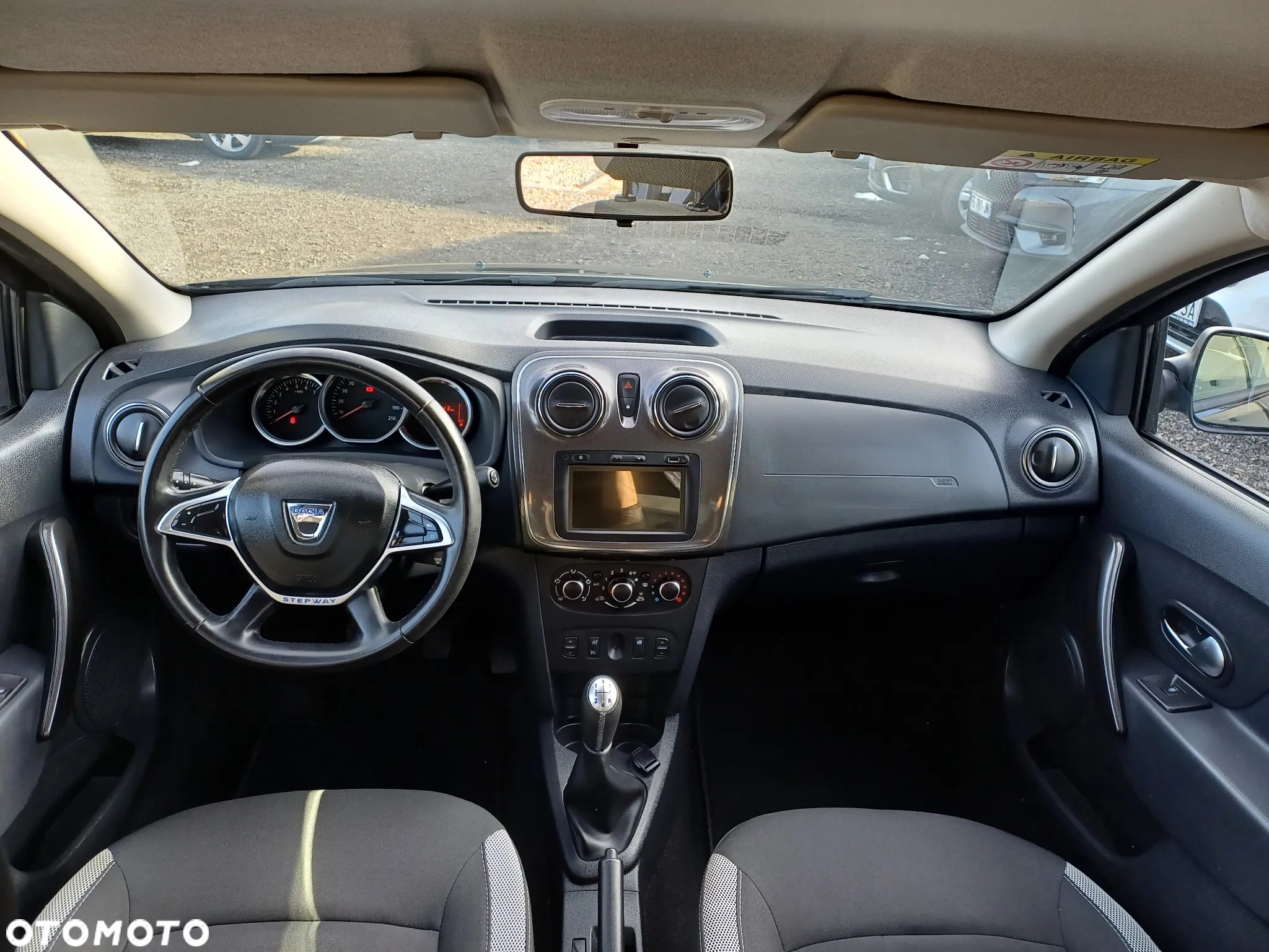 Dacia Sandero Stepway 1.5 dCi Laureate S&S - 17