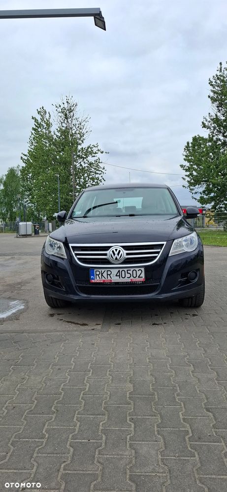 Volkswagen Tiguan - 2