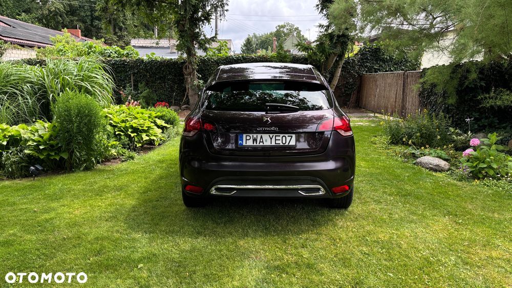 Citroën DS4 1.6 HDi SoChic - 17