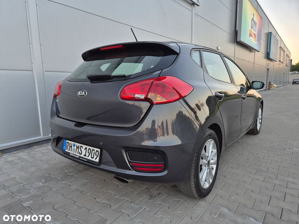 Kia Ceed 1.4 M - 11