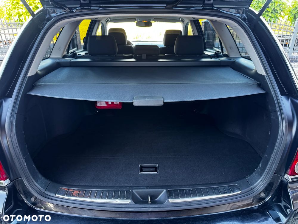 Toyota Avensis 1.8 VVT-i Executive - 33