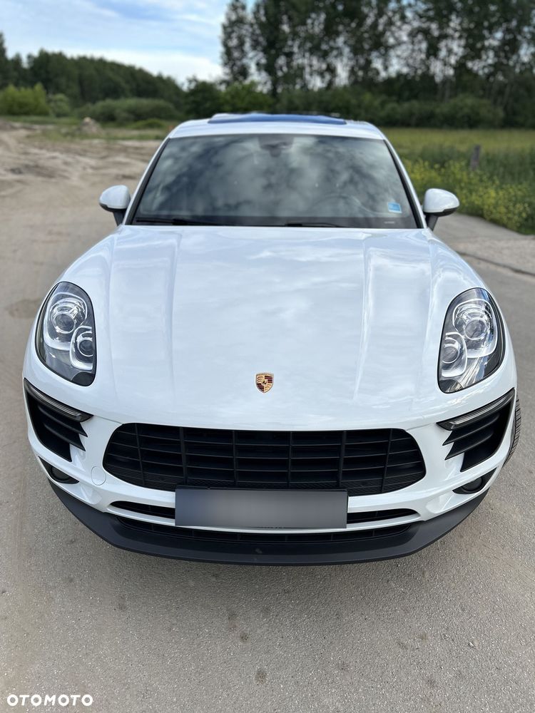 Porsche Macan - 1