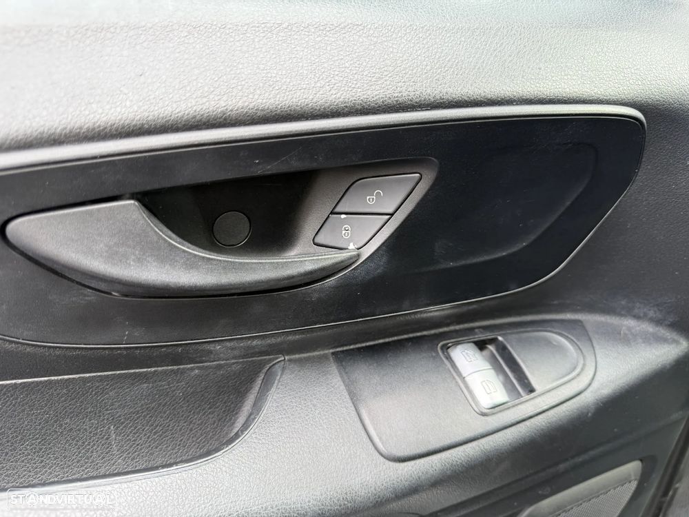Mercedes-Benz VITO 114 CDI LONGA C/ MOTOR DE FRIO E CAIXA ISOTÉRMICA - 11