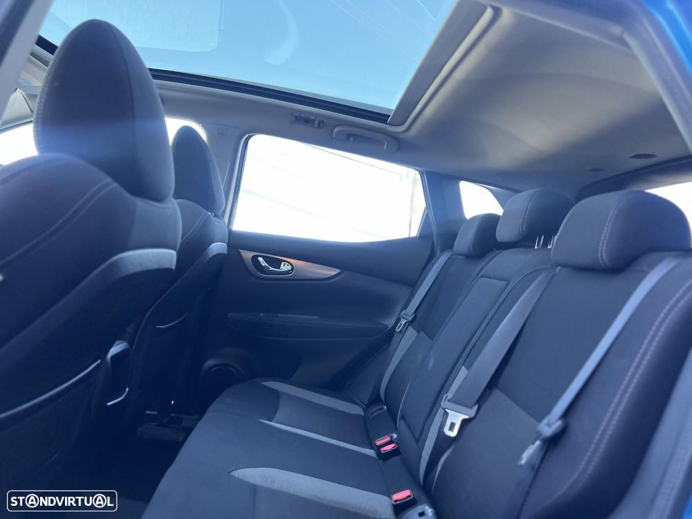 Nissan Qashqai 1.5 dCi N-Connecta - 9
