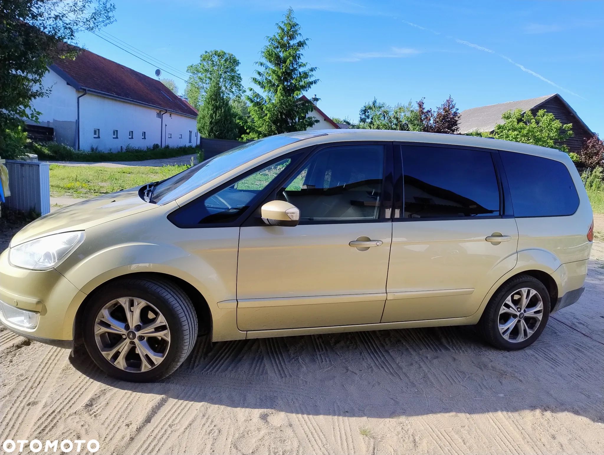 Ford Galaxy - 1