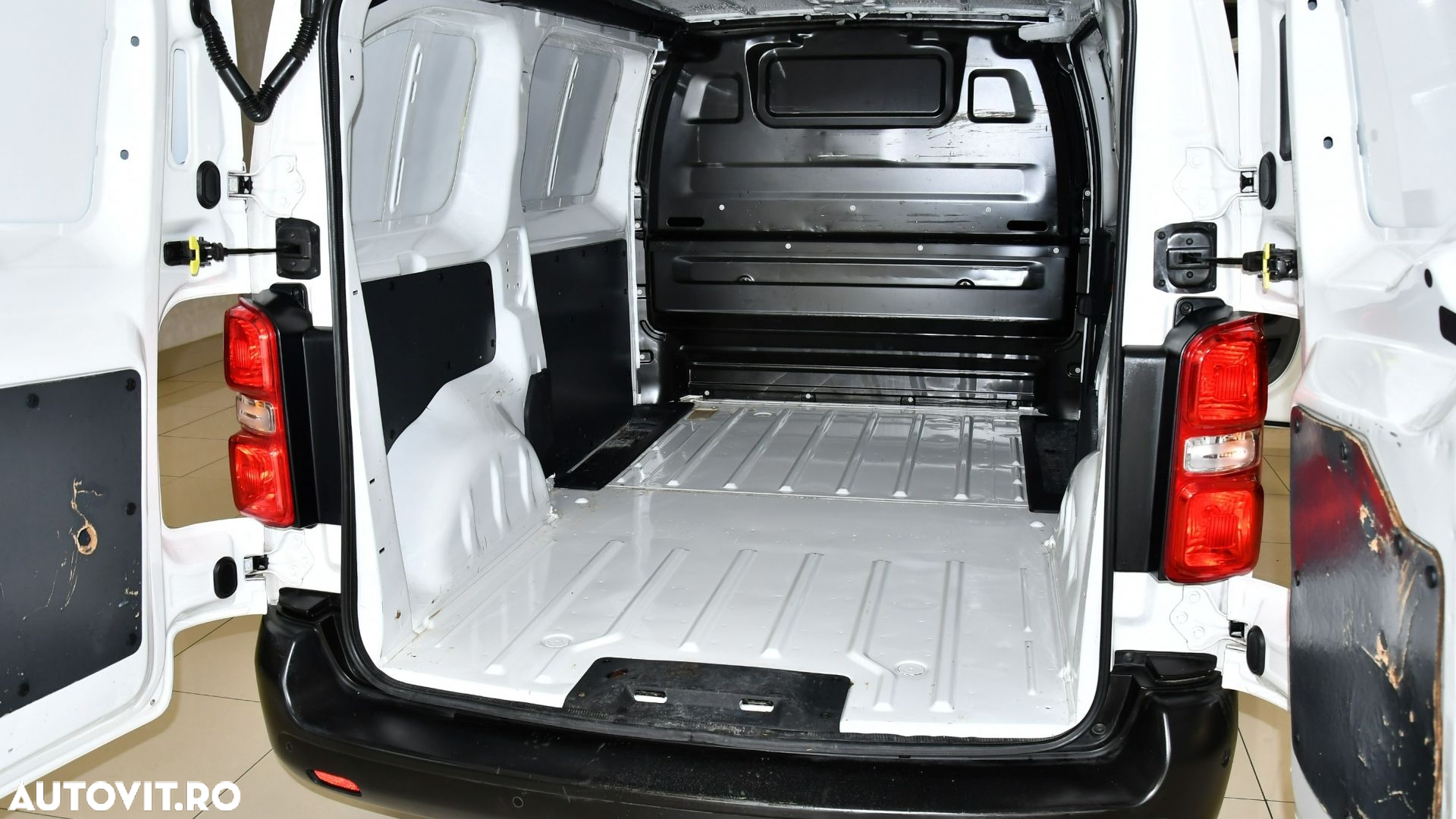 Peugeot Expert - 12
