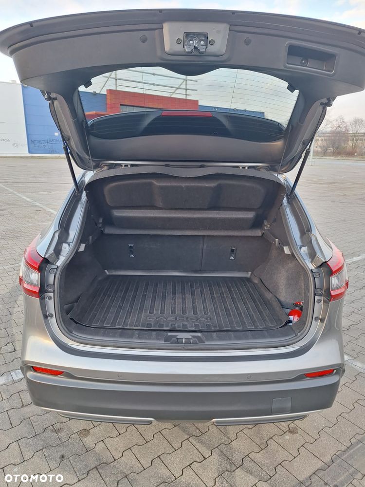 Nissan Qashqai 1.3 DIG-T N-CONNECTA - 17