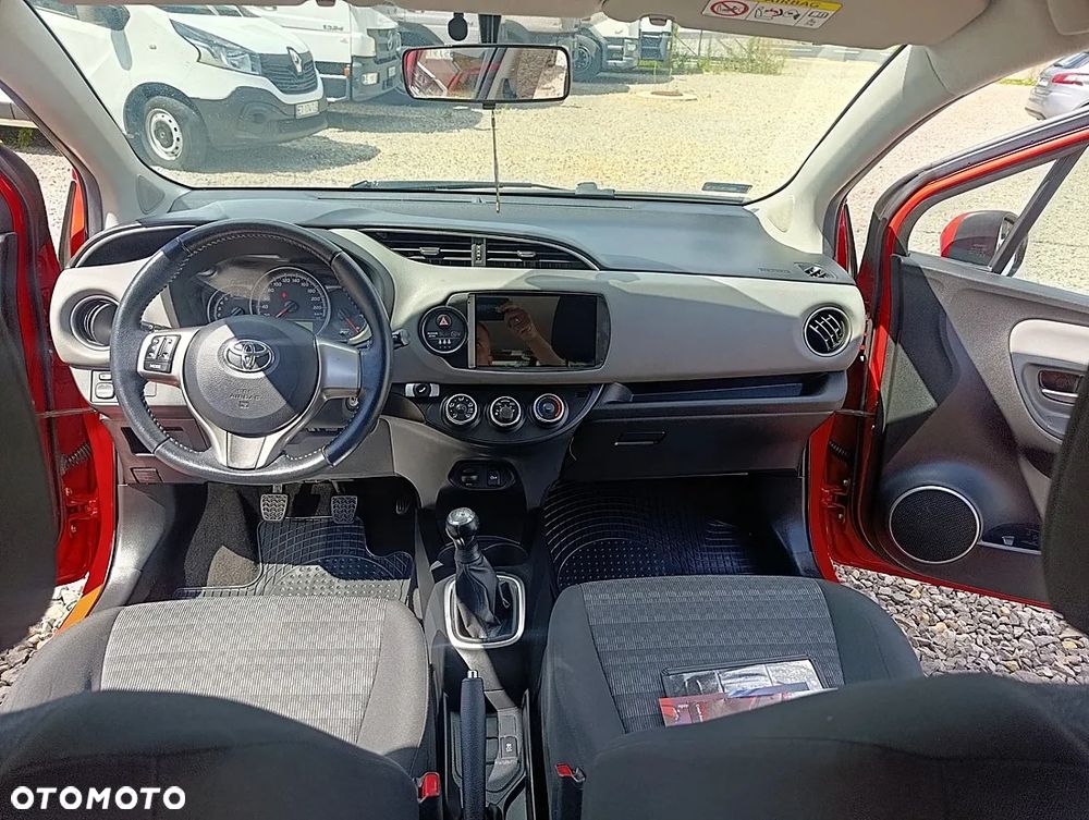 Toyota Yaris 1.0 Premium EU6 - 14