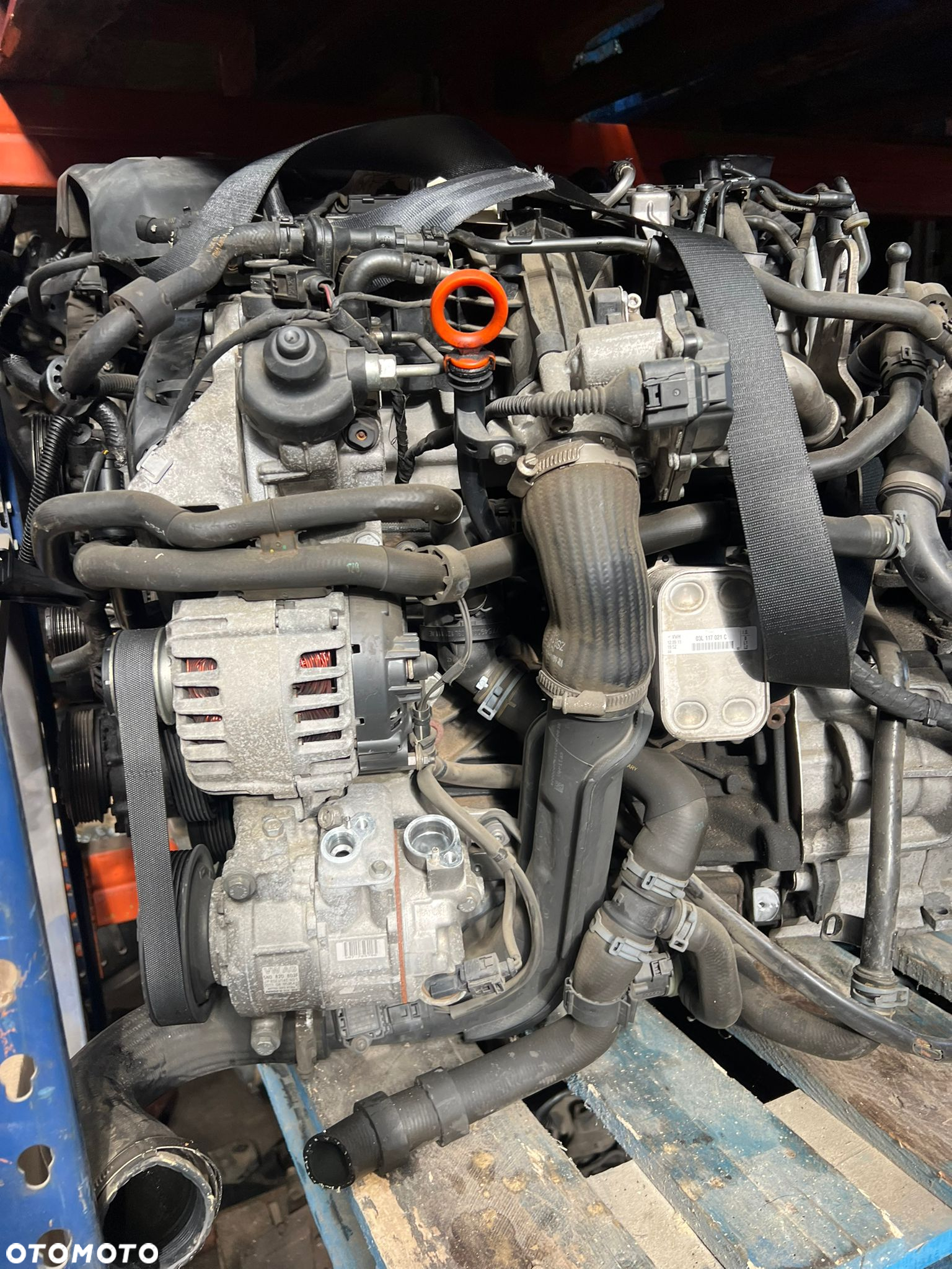 VW AUDI VACUM POMPA 2.0 TDI CFF - 2