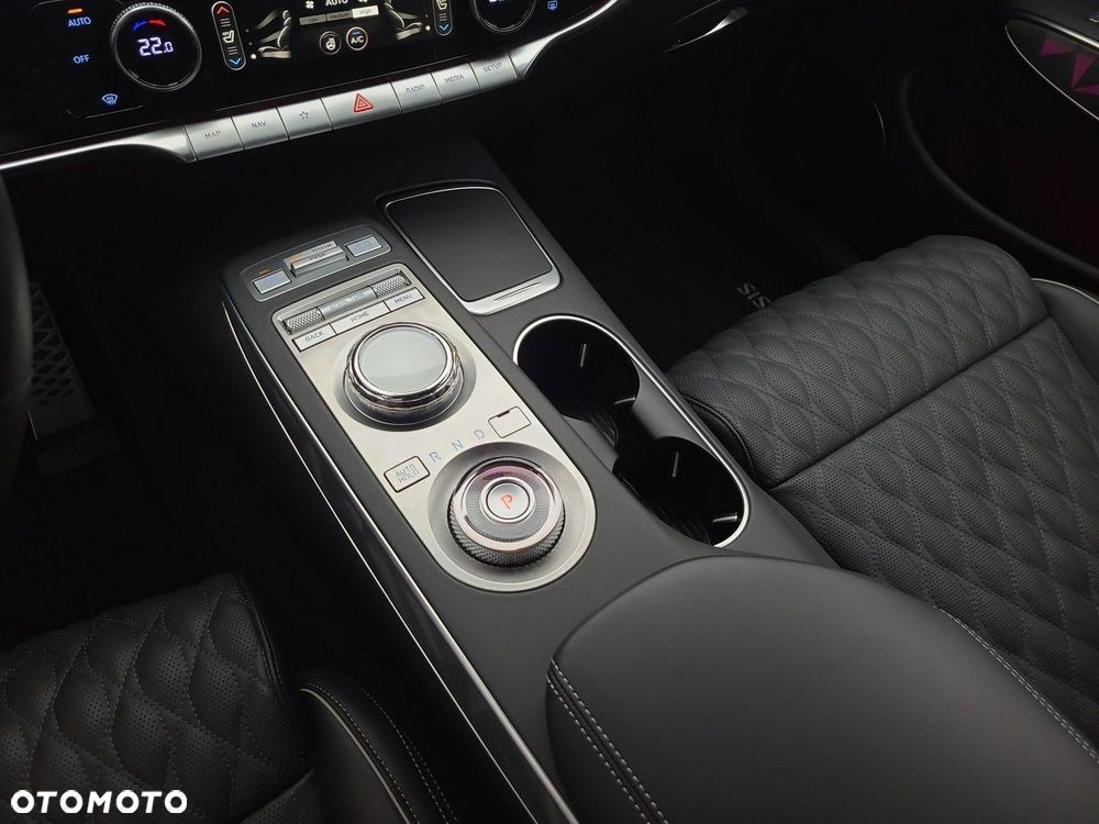 Genesis GV70 2.2 AWD AT8 Sport Line - 16