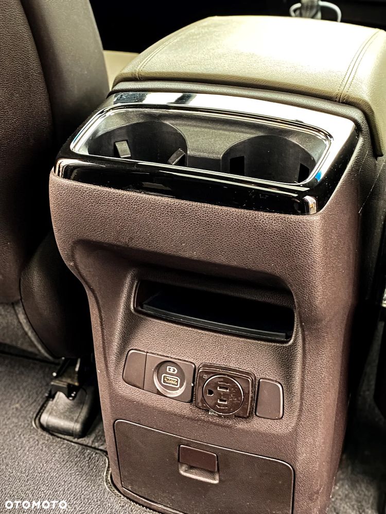 Kia Carnival - 39