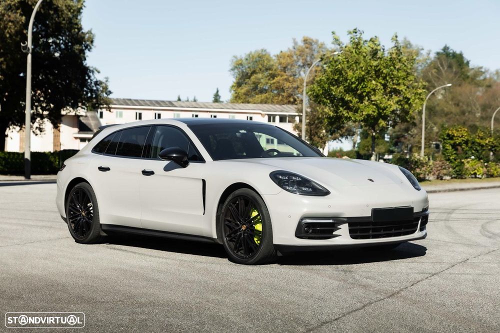 Porsche Panamera Sport Turismo 4 E-Hybrid - 2