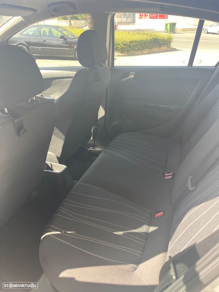 Opel Corsa - 8