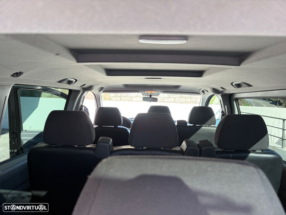 Mercedes-Benz Vito 109CDI 9 Lugares - 23