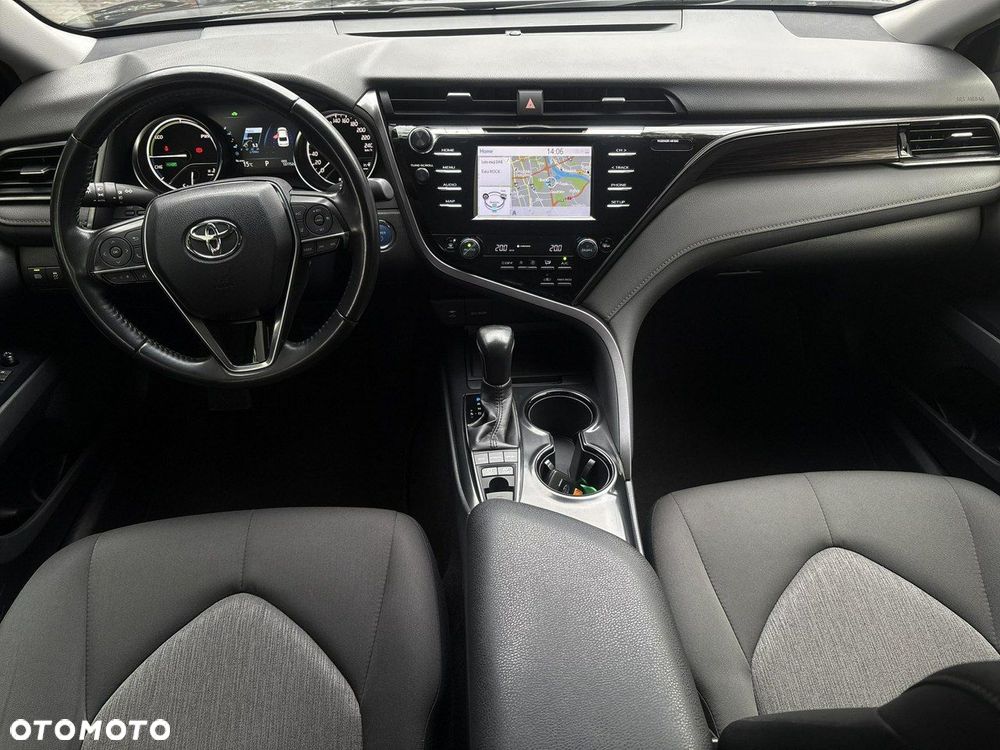 Toyota Camry - 9