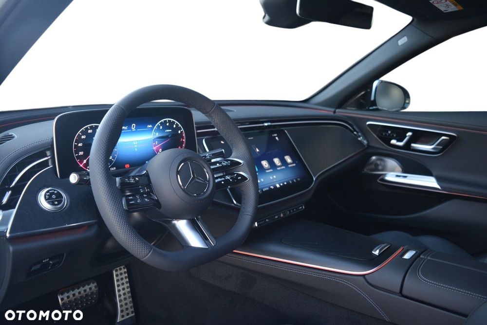 Mercedes-Benz Klasa E 200 mHEV 4-Matic AMG 9G-Tronic - 7