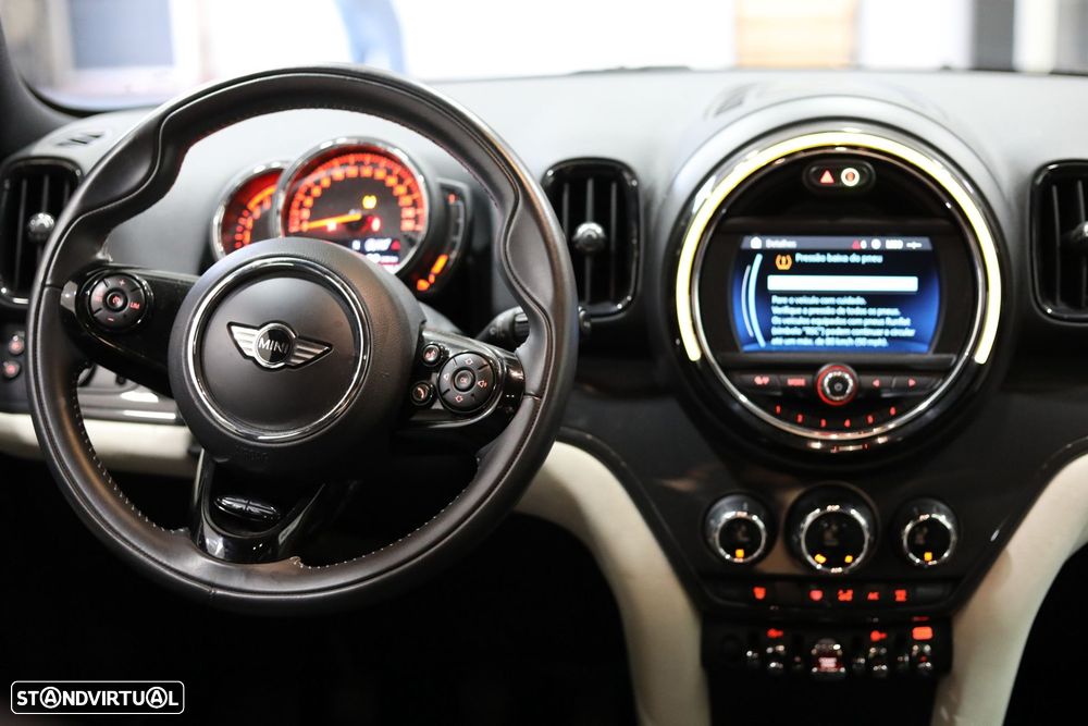 MINI Countryman One D - 29