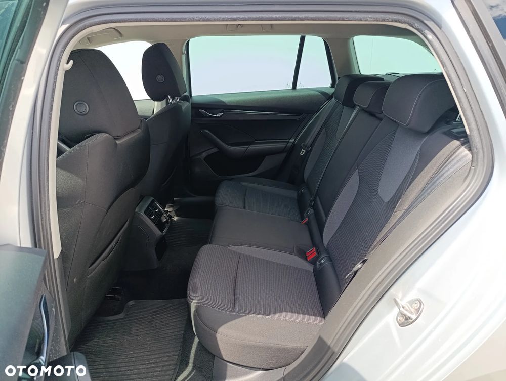 Skoda Octavia 1.5 TSI ACT Ambition - 12