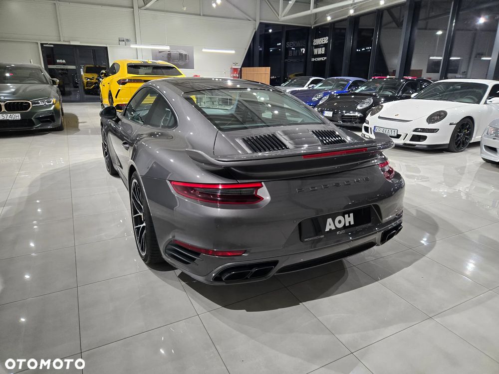 Porsche 911 Turbo S - 7
