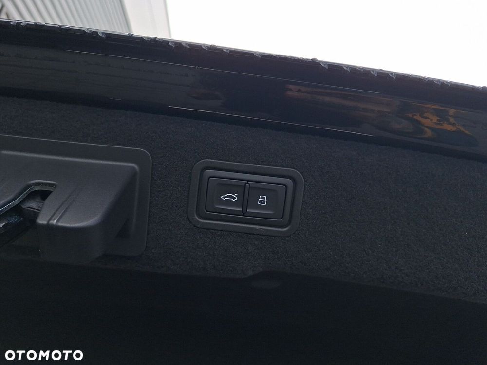 Audi S8 TFSI mHEV Quattro Tiptr - 31