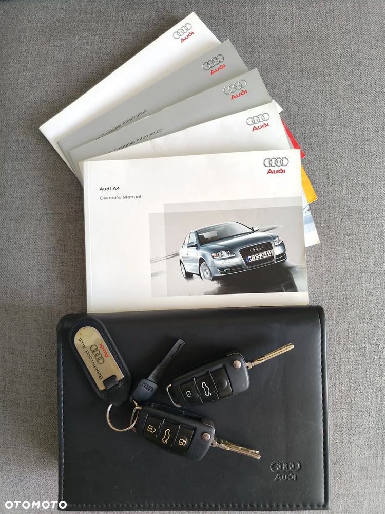 Audi A4 Limousine - 13