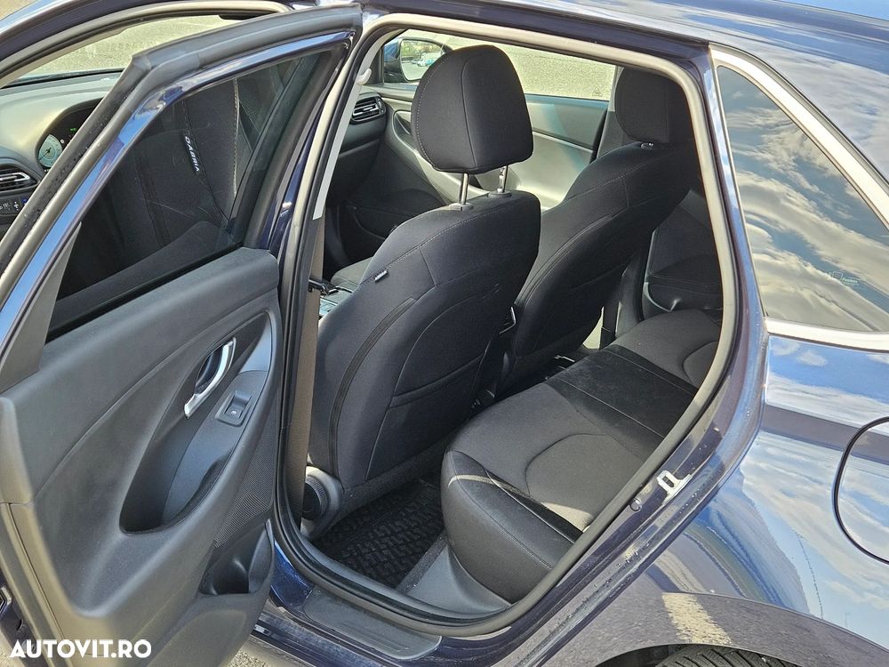Hyundai i30 1.5 T-GDI 140CP M/T MHEV Highway - 16
