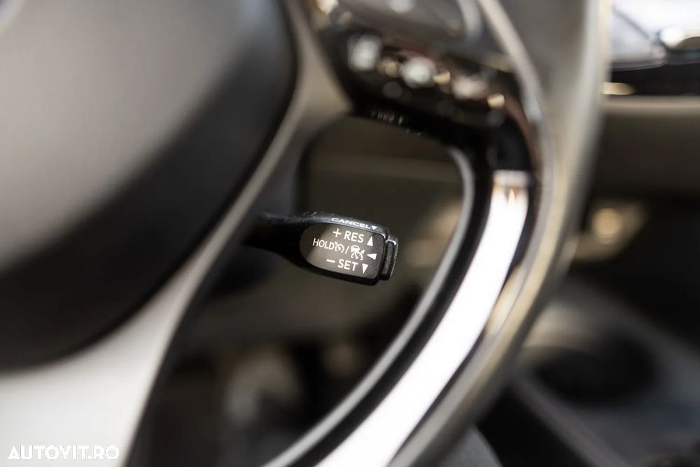 Toyota C-HR 1.8 HSD 122 CP 4x2 CVT Cult - 27