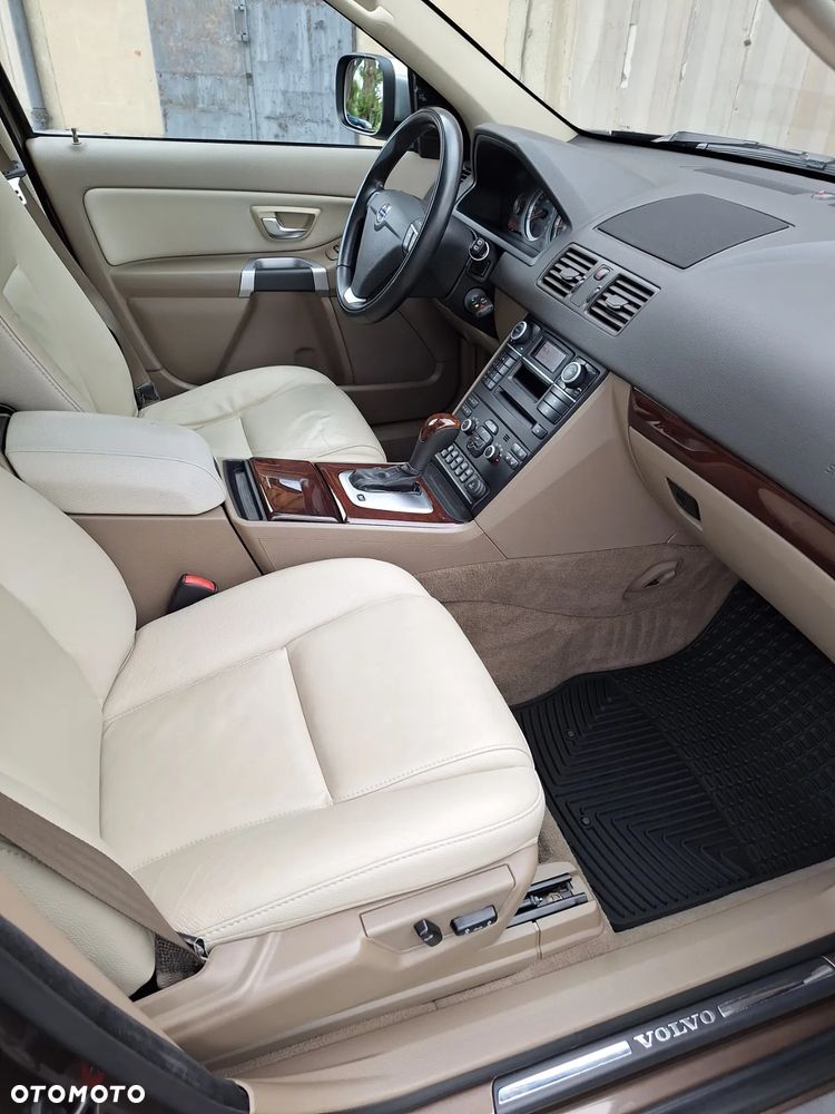 Volvo XC 90 3.2 AWD Executive - 25