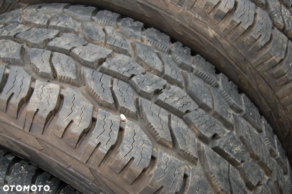 Opony Cooper Discoverer AT/3 265/70 R16 - 2